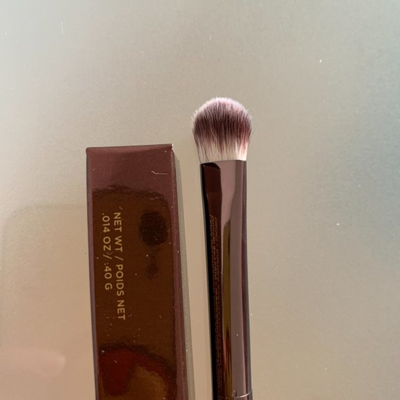 **SOLD**BNIB HOURGLASS All-Over Eye Shadow Brush Makeup Face brush - Picture 2 of 2